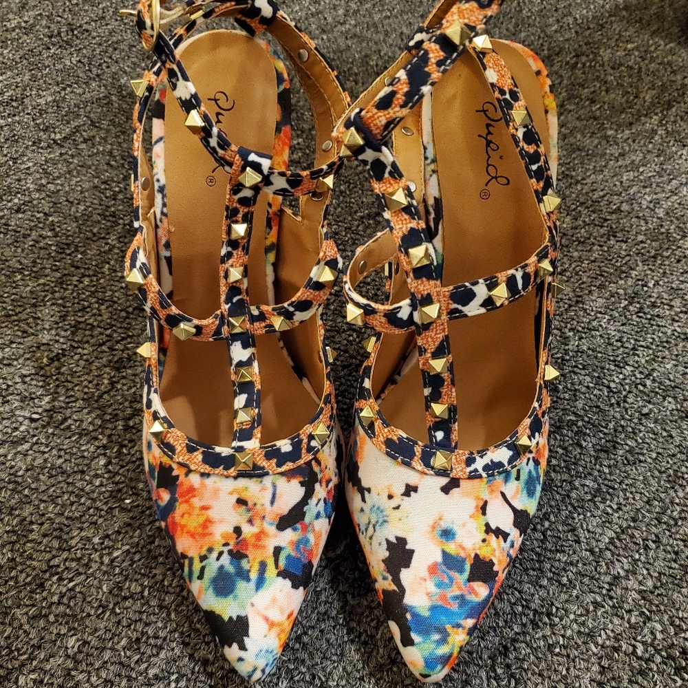 NWOT Splendid studded floral high heels